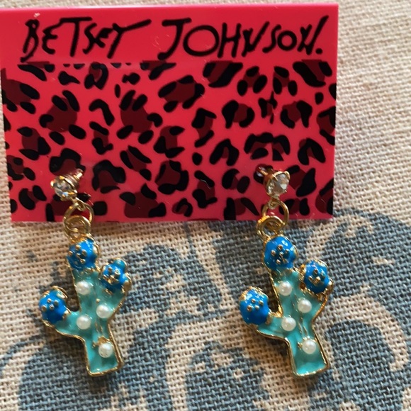 New Betsey Johnson cactus earrings - Picture 3 of 3
